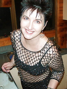 Aussie Singer Lynn