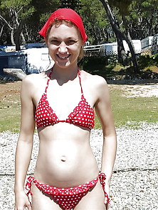 Maja - Polaca Jovencita En Bikini Rojo