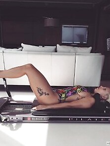 Lady Gaga Private Exercising Lesson Pics