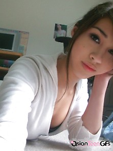 Asian Topless Selfie - Asian Selfie Pictures Search (548 galleries)