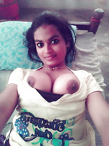 Desi Girl Nude Selfie For Bf