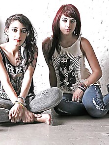 Alexia & Anissa Rodriguez (Eyes Set To Kill)