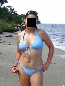 Chus 26Yo Coworker Nude And Bikini In Holidays