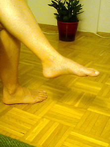 Milf Candid Legs And Feet 3