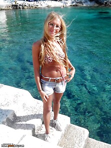 Italian Amateur Wife At Vacation 2