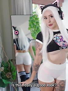 Cute Cosplay Teenie Alice Bong Sits Her Shaved Pussy Down On A H