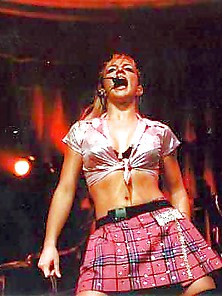 Britney Spears Yummy 1999 Live And Very Yummy!!