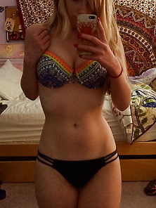 Blonde Selfie Nude