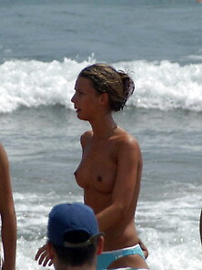 Nudist Teens At Beach