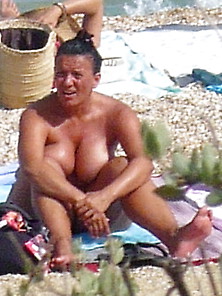Voyeur A La Plage (106) - Enormous Tits Milf Topless Beach