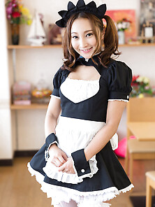 Luscious Japanese Maid Seduces The Boss And Provides Him With Sl