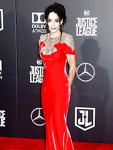 Lisa Bonet Justice League Premiere 11-13-17