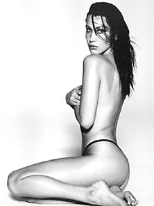 Topless Photo Of Bella Hadid