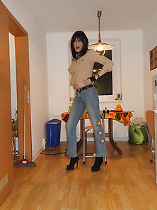 Emo Girl Sandralein33 In Hot Jeans