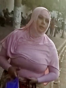 Arabian Street Spy ( Boobs - Milf - Teen - Hijab )