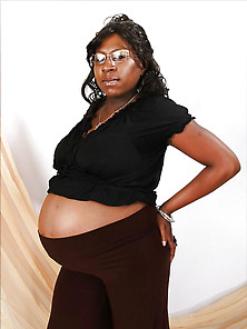Pregnant Ebony Milf