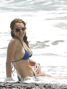 Lindsay Lohan Hot Body In A Little Bikini