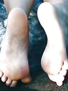 Goddess Feet Candid (Old)