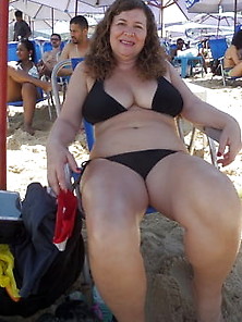 Big Tits Wife In The Beach.  Esposa Tetuda Na Praia