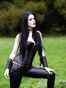 Gothic-Dark Fashion