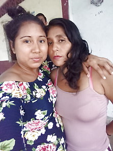 Mama E Hija,  Las Dos Muy Ricas