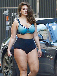 Gorgeous Ashley Graham And Other Hot Women