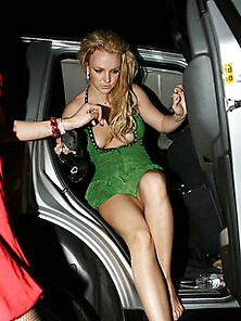 Britney Spears Cleavage In Hot Short Dress