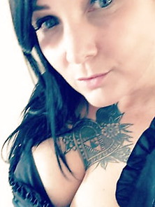 Sexy Tattoed Mom