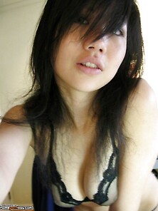 Asian Amateur Girl Nude Self Pics
