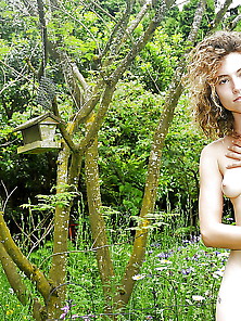 Aussie Pam Pretty Bush Girls 40