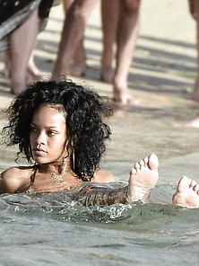 Rihanna And Her Sexy Feet