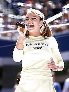 Britney Spears 1999 A Very Good Year On Stage!!