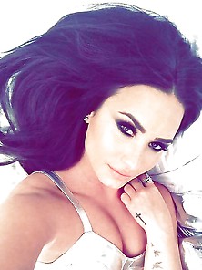 Demi Lovato 2