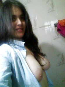 Hot Model Available In Rohini