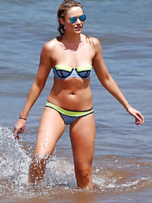 Katrina Bowden Bikini Cameltoe While On The Beach In Maui