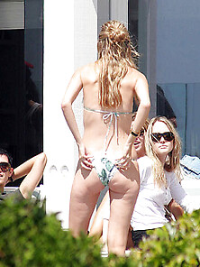 Mischa Barton Hot Body In A Little Bikini