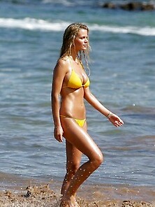 Wet Busty Brooklyn Decker In Yellow Bikini
