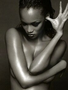 Gorgeous Tyra Banks In An Artistic Photoshoot