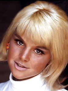 1968 - 06 -Britt Fredriksen - Mkx