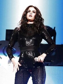 Selena Gomez - The Hottest Latin Teen To Fuck !!