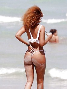 Rihanna Sexy Brutal Badgalriri