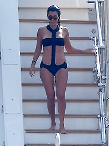 Kourtney Kardashian Wearing A Swimsuit In France