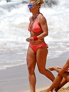 Britney Spears Did It Again: Looking Great In Bikini