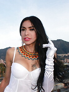 Latin Transgender Yesenniastar1 Like To Snapshot