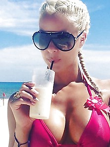 Kelly Kelly & Maryse Ouellet In Cancun