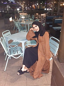 Gorgeous Hijabi Babe Habiba N
