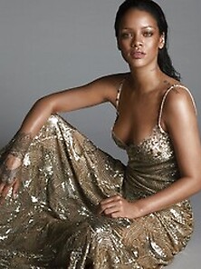 Rihanna Hot Photos