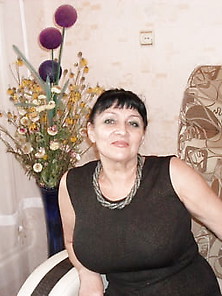 Busty Russian Woman 3557