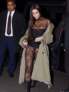 Kim K Out For Dinner In Paris Oct2016