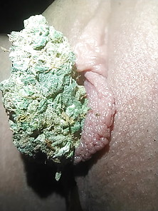 Weed and naked mexican girls - Pics and galleries